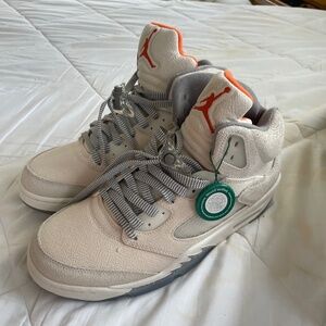 Air Jordan 5 Retro SE Craft ‘Light Orewood Brown’